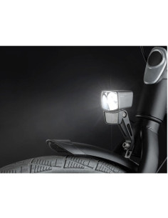 AXA framlampa som passar för elcyklar. 2